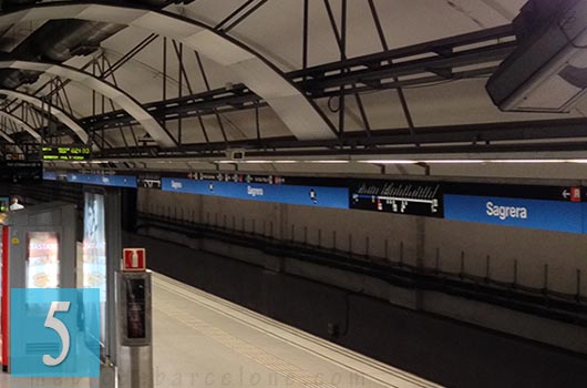 Pelea en el metro de Barcelona provoca la liberación de gas pimienta y obliga a desalojar parte del andén