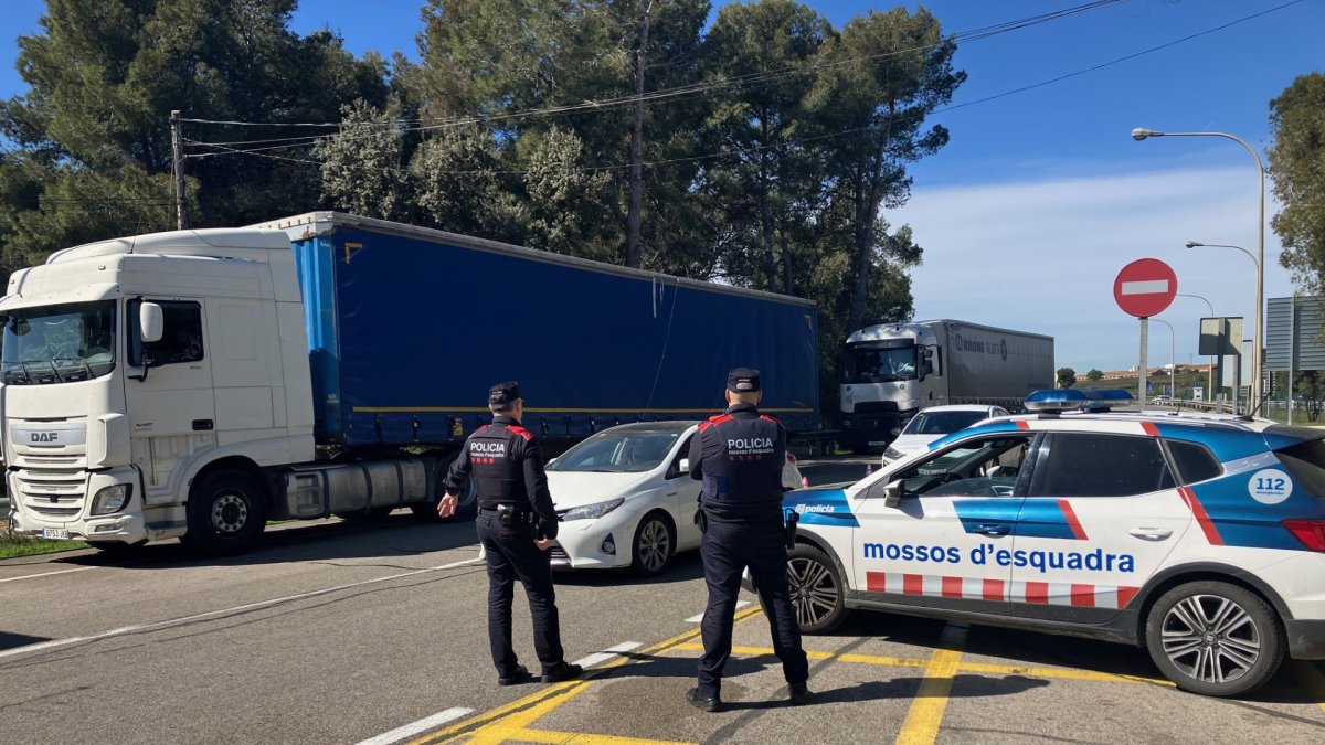 Detenidos tres ladrones con 117 antecedentes tras robos en áreas de descanso de la AP-7