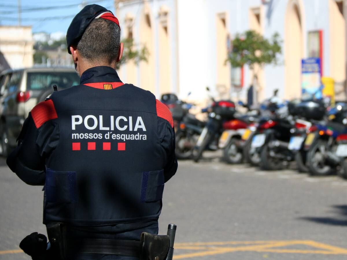 Dos detenidos en la Rambla de Girona tras atacar y morder a varios agentes