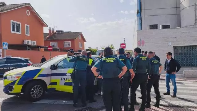Detenido un peligroso delincuente en Bormujos tras una persecución con accidente
