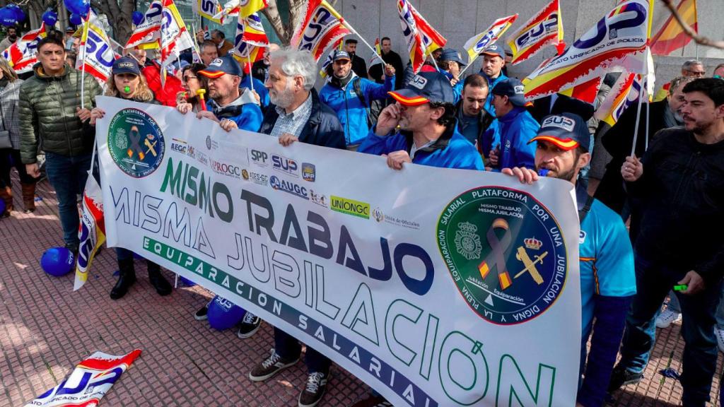 Sindicatos policiales convocan una movilización en la Puerta del Sol por salarios y pensiones dignas