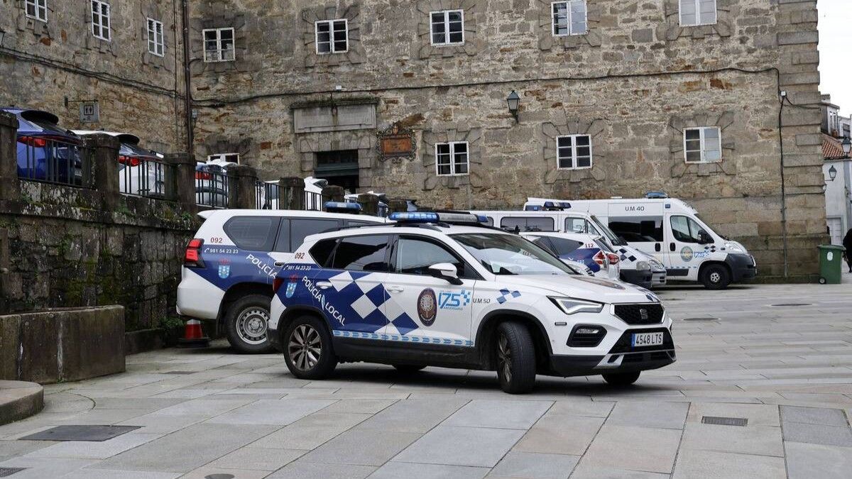PERSECUCIÓN POLICIAL EN SANTIAGO: UN CONDUCTOR HUYE POR PONTEPEDRIÑA Y ACABA INVESTIGADO TRAS DAR POSITIVO EN ALCOHOL