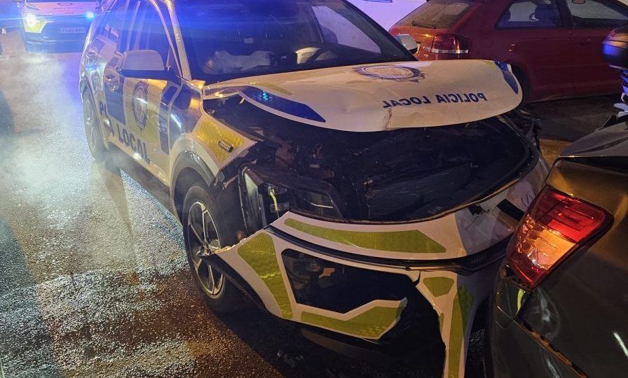 Dos policías heridos en Algeciras tras ser embestidos durante una persecución en la A-7
