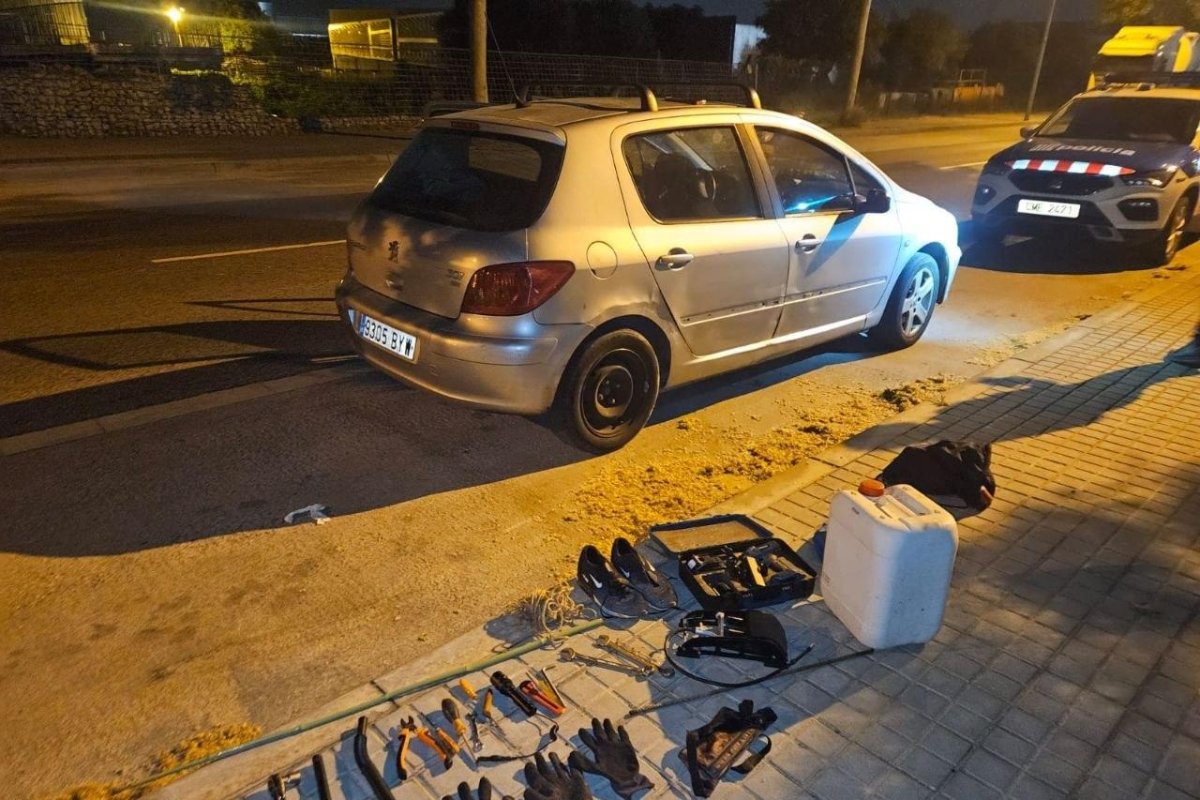 TRAMPA A LADRONES EN VILA-SECA: CAEN CUANDO IBAN A ROBAR GASOLINA DE AUTOBUSES