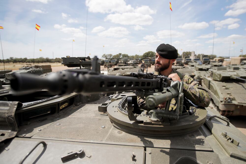 GUERRA INTERNA EN LA INDUSTRIA DE DEFENSA ESPAÑOLA: UN SECTOR EN PLENA LUCHA