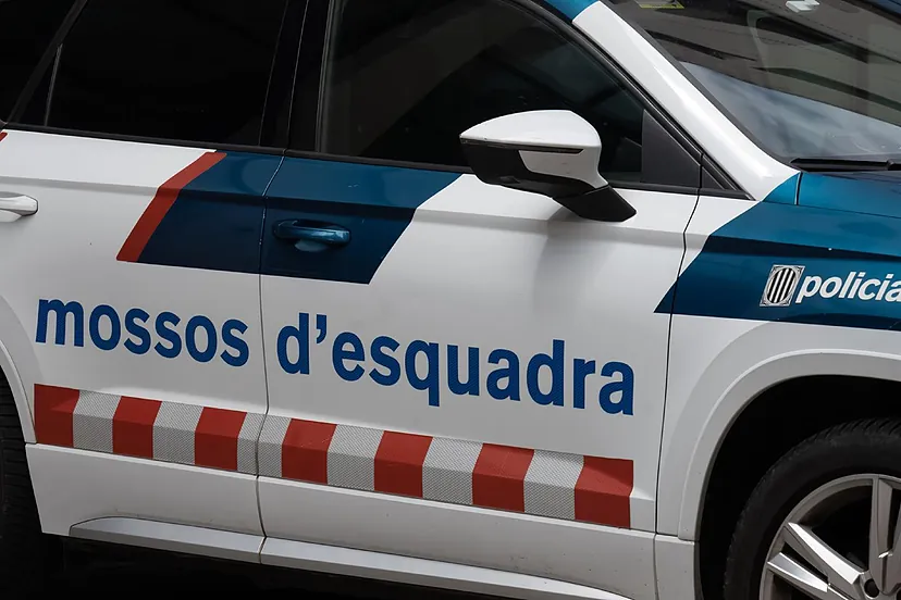 LOS MOSSOS D’ESQUADRA DETIENEN A UN HOMBRE POR LA MUERTE VIOLENTA DE UNA MUJER EN ESPLUGUES DE LLOBREGAT
