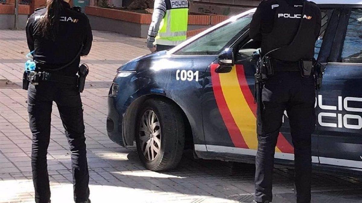 DETENIDOS CUATRO CONOCIDOS LADRONES TRAS ROBAR UN PORTÁTIL DE UNA FURGONETA EN VALLADOLID